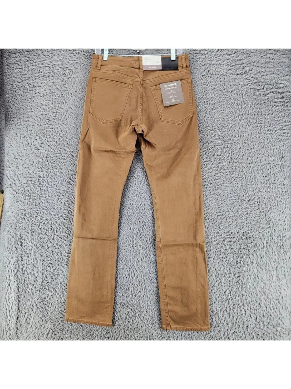 DL1961 size mens